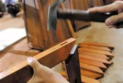 又有學(xué)生因室內(nèi)甲醛超標(biāo)中毒？買什么家具才能讓人放心？