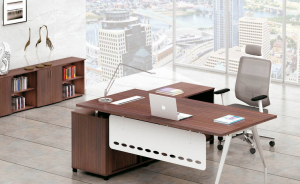   選購板式職員桌時，防止上當受騙的辦法。